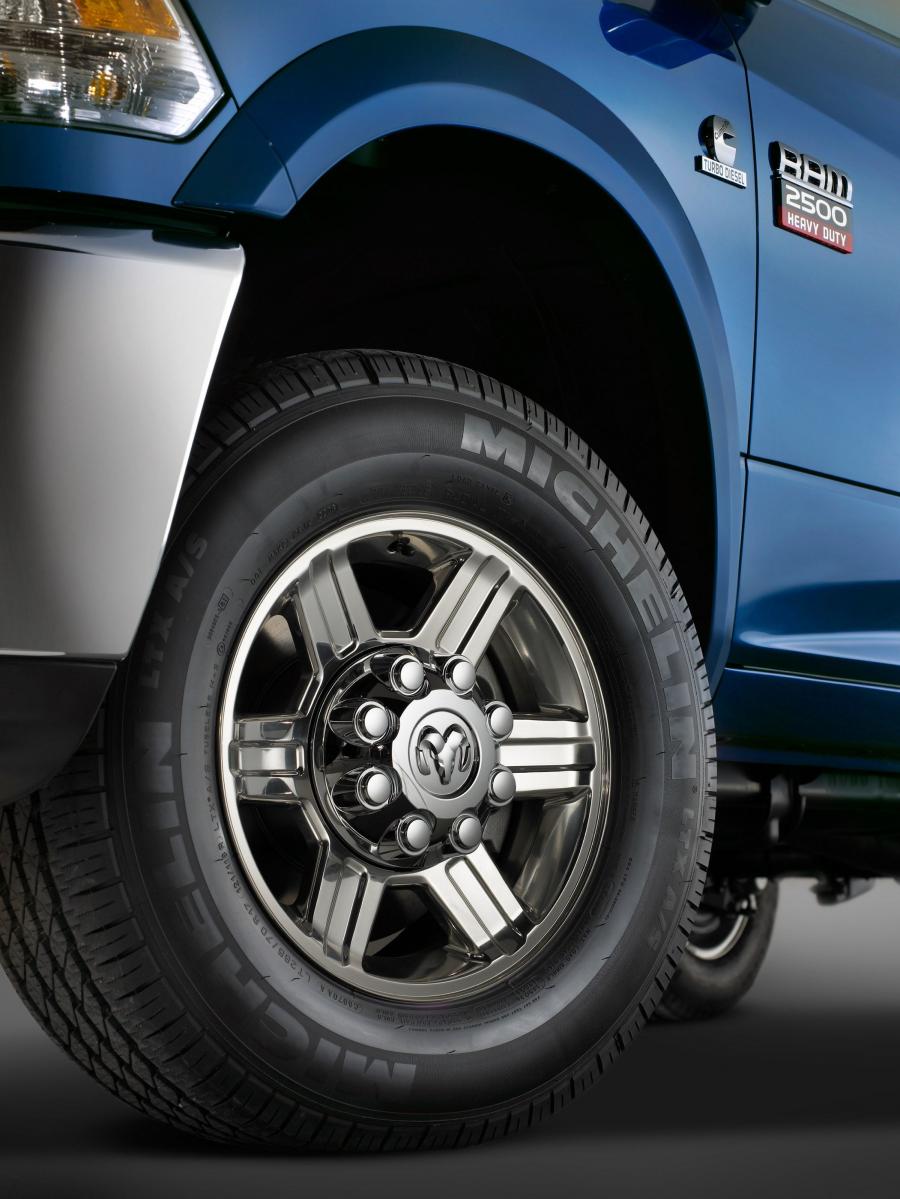  Dodge Ram 2500 Laramie Crew Cab 2010 года  (фото 3 из 24)